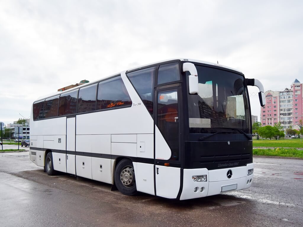 Мерседес О403